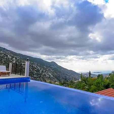Lucida - Islamlar Town Otel Kaş