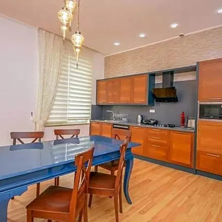 Lucida - Islamlar Town Otel 3*