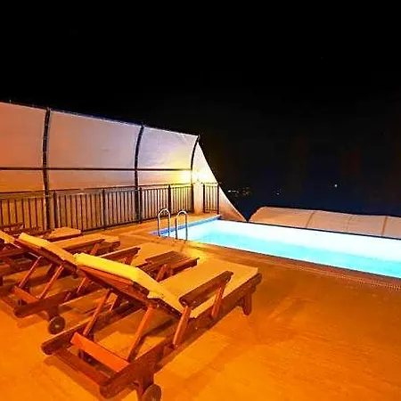 Lucida - Islamlar Town Otel 3*