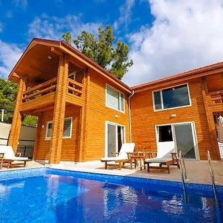 Lucida - Islamlar Town Otel 3*